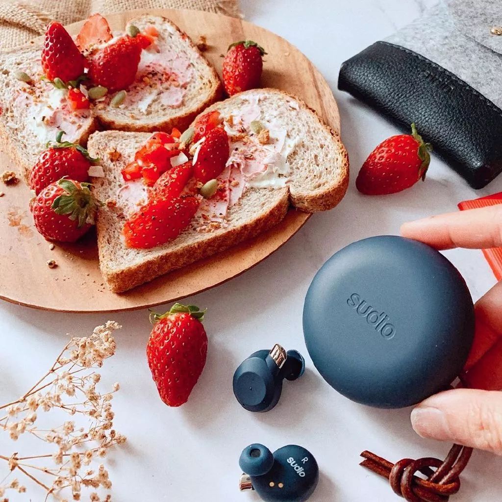 情侣送礼物送什么比较好,情侣必送东西有哪些