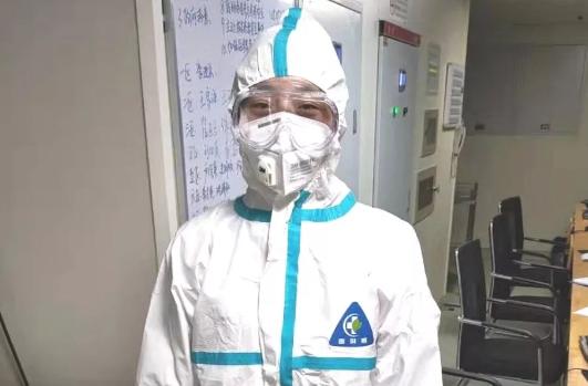 抗击疫情我们都在并肩作战,抗击疫情众志成城我们齐行动