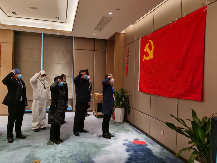 武汉人在酒店隔离多少个人,武汉乘客被隔离14天