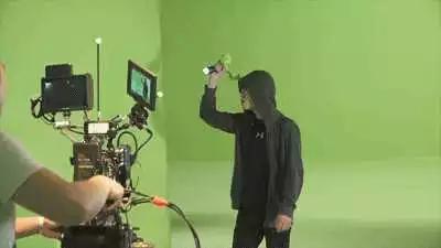 如果在VR游戏中复活死去的人类会怎样？