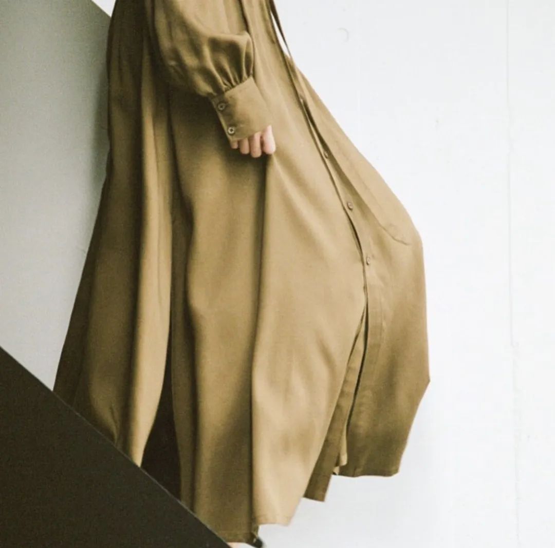 日常生活中的时尚博主,一个居家上班的博主