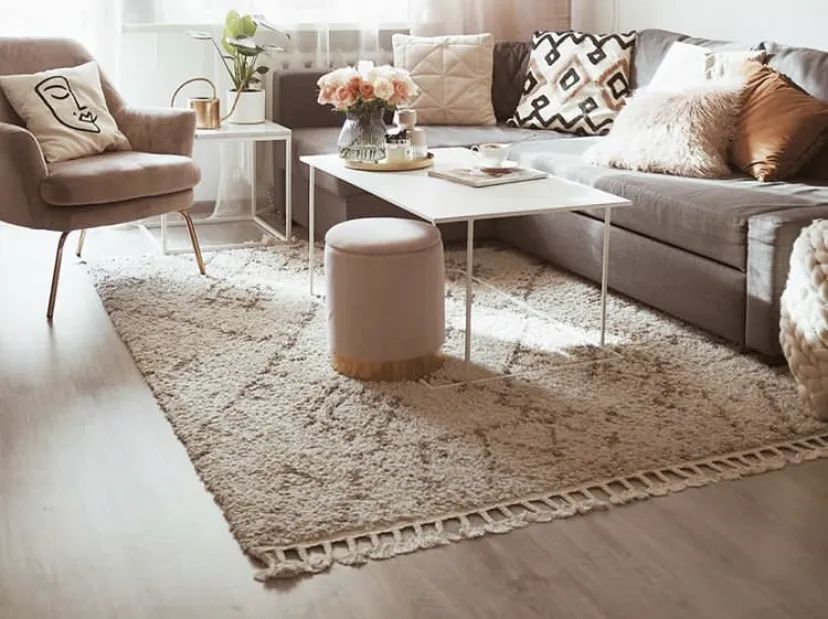 日常生活中的时尚博主,一个居家上班的博主