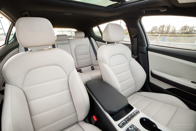 我国被遗忘的新车起亚斯汀格,平民跑车雪佛兰