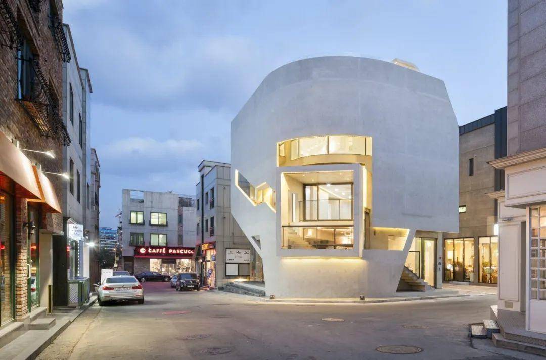 52岁“韩版高晓松”当奇葩建筑师，因为设计辣眼气哭同行：求你回去画画吧