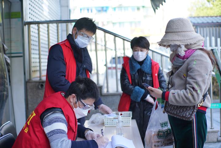 鏈嶅姟鎸佺画鍒涙柊,鏈嶅姟涓嶅仠