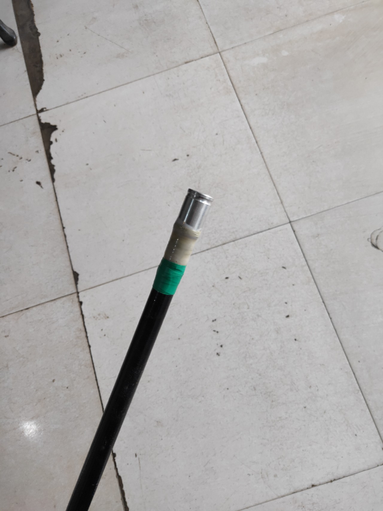 废鱼竿改抄网竿,废旧拖把杆改抄网