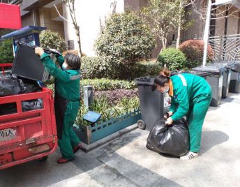 她们是社区守护者，也是女神