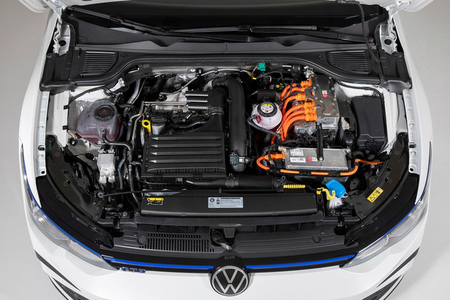 大众高尔夫2023款1.2t怎么样,大众新高尔夫2020款试驾