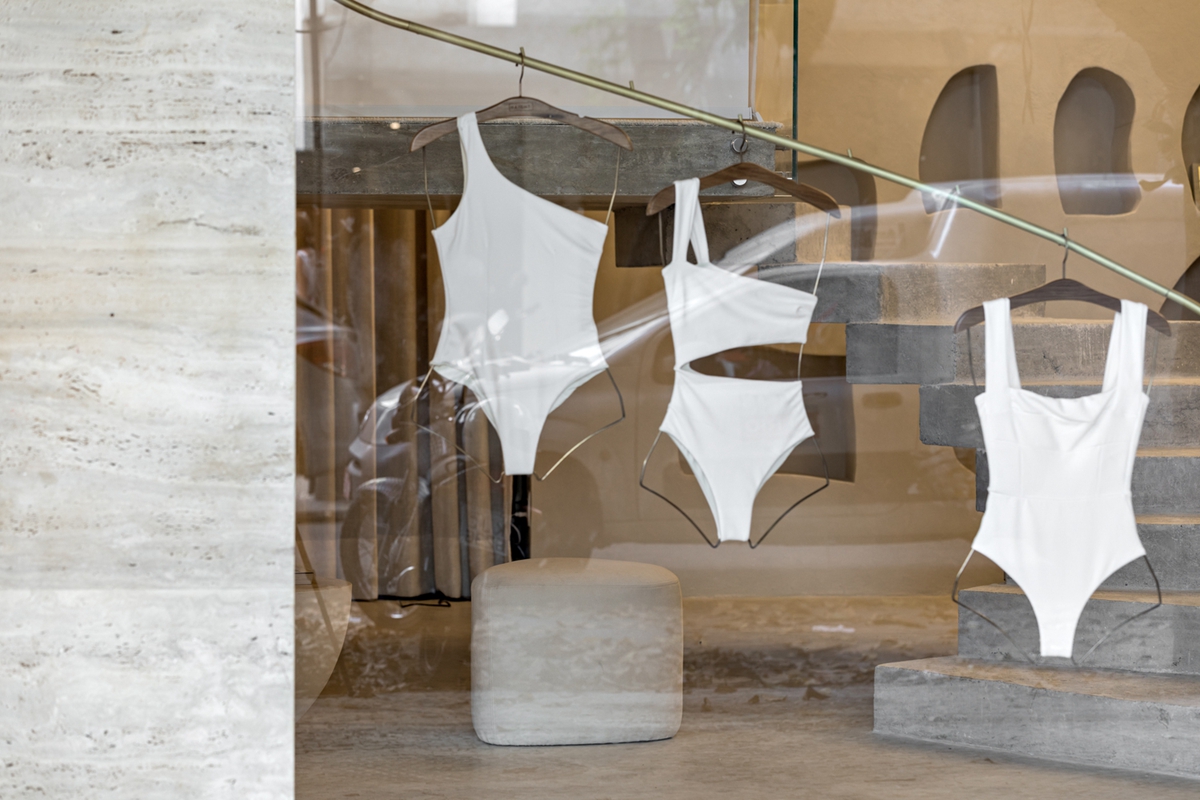 极简文艺服装店设计风格,有个性有品位的服装店设计