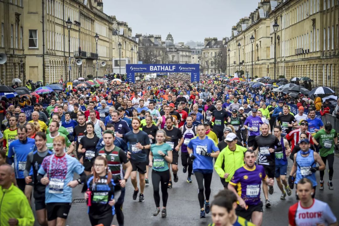 留学包机回国需要多少钱 (包机回国留学费用高吗)