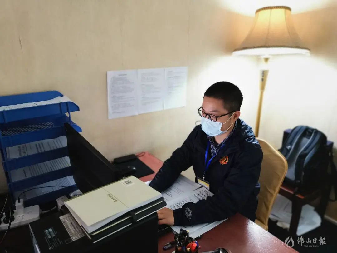 披星戴月,竭尽全力“跑赢”病毒|*党**旗飘扬