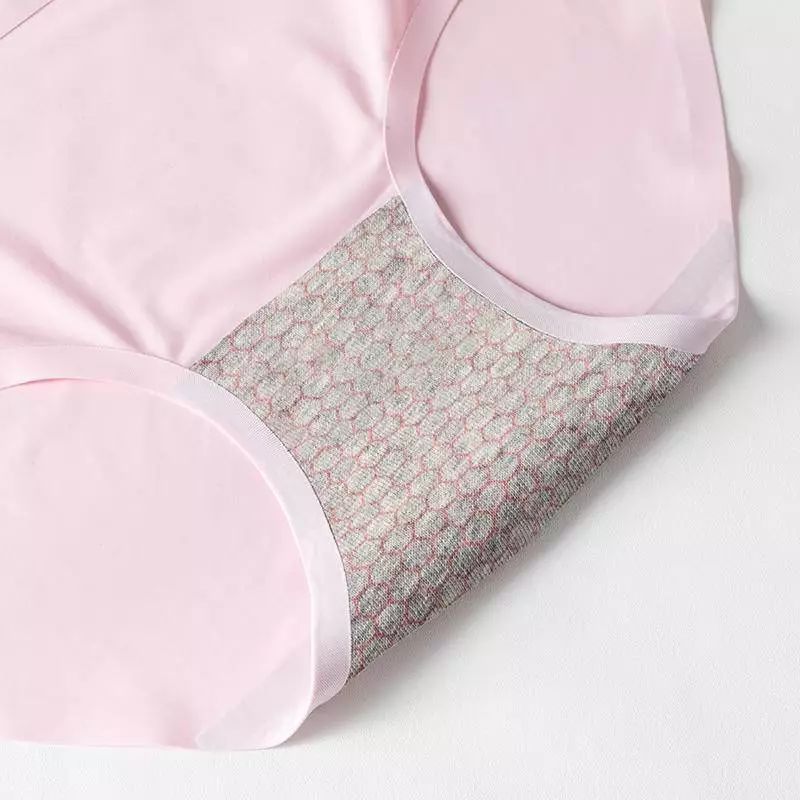 女性经常穿紧身内裤会怎样,不同阶段女人内裤的变化