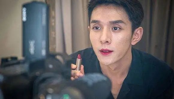 抖音怎么直播电影电视剧赚钱,抖音直播赚钱教程是真的吗