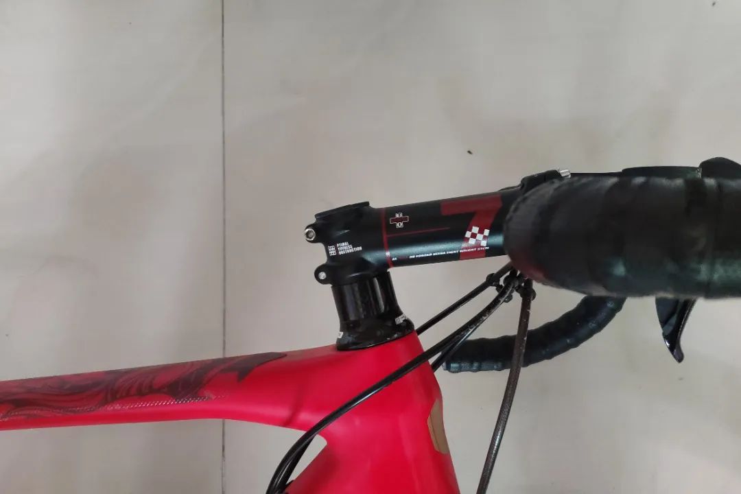 1千到2千的碟刹公路车,10000左右油压碟刹公路车