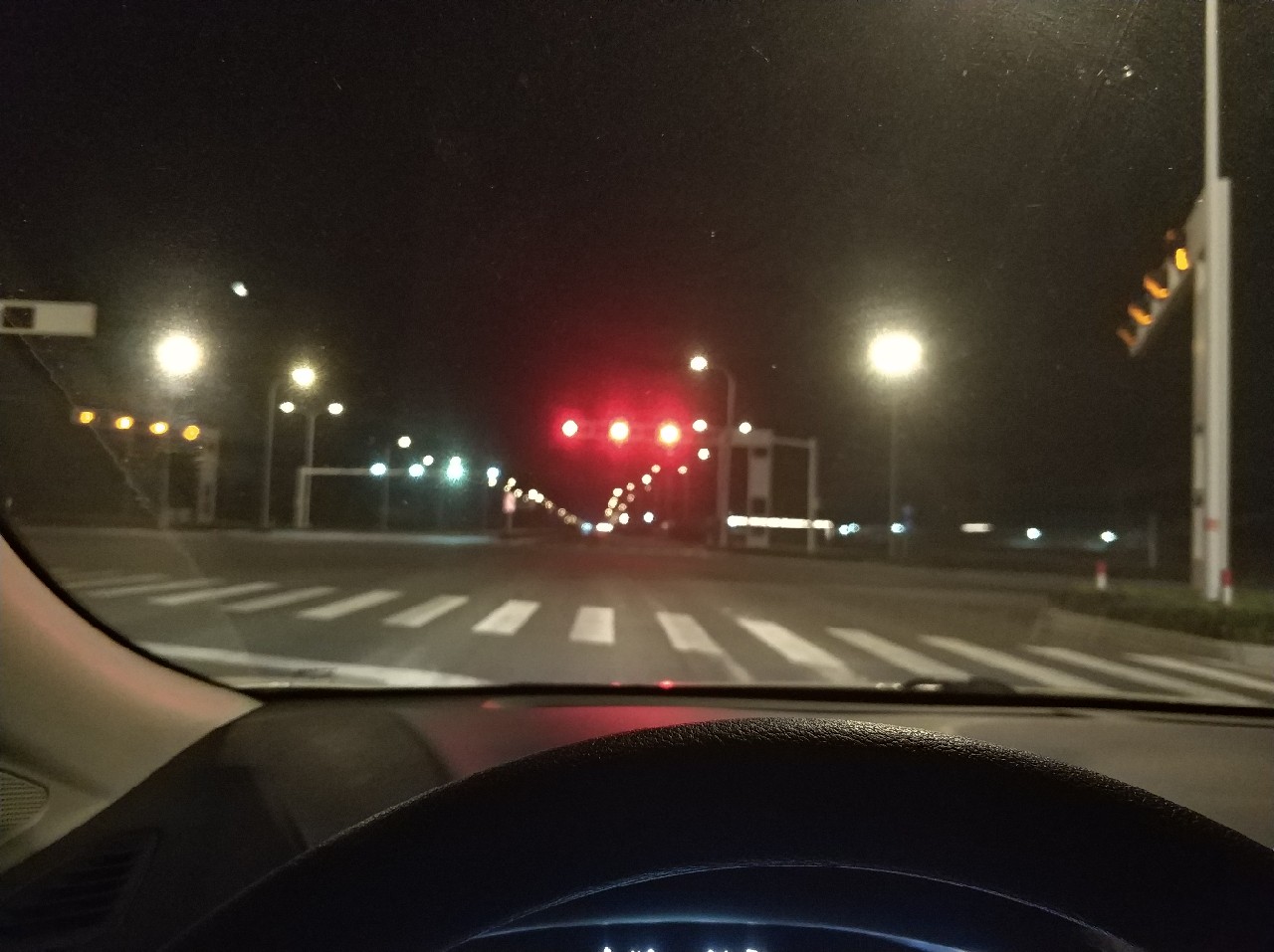 阳春三月秋高气爽,阳春三月太阳暖洋洋的