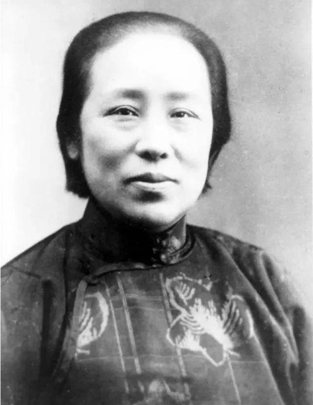 中国十位被尊为先生的女性,中国被尊称为先生的十位女性