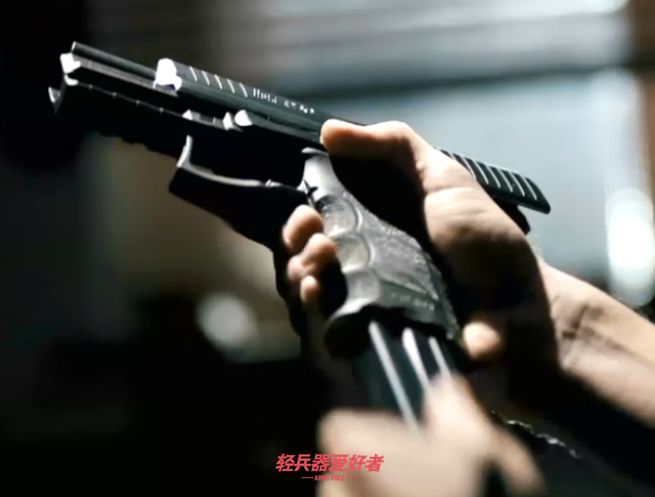 德国战术电影看过吗？《孤胆保镖》硬汉大叔和少女的枪械盛宴「电影*器武**解析」