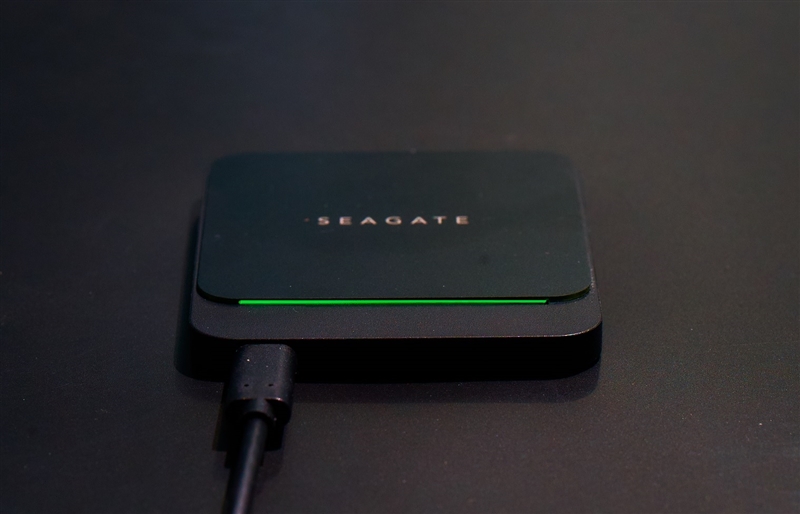 希捷移动硬盘锦系列测评,希捷移动固态硬盘飞翼评测