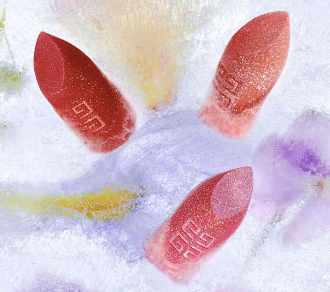 2018年王一博粉红色眼影,王一博雾蓝发同款