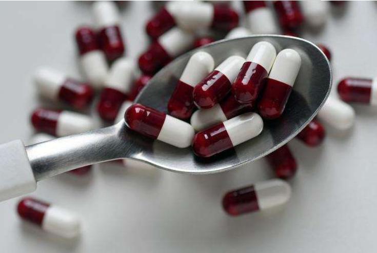 羟氯喹的副作用太大能长期服用吗,羟氯喹可停药两天不吃吗