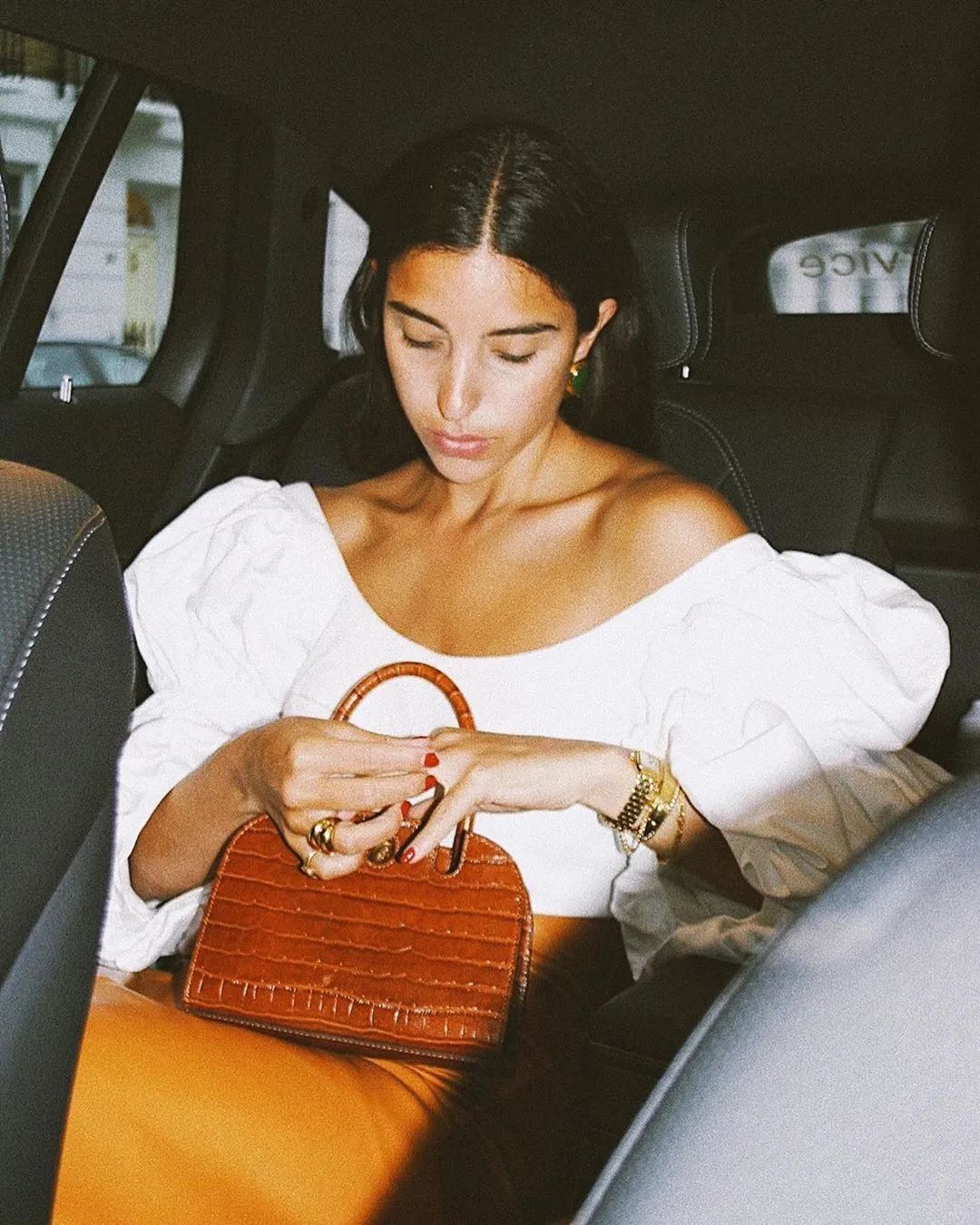 一年四季都可以背的包包性价比高,这9款包包每次背都被人说很好看