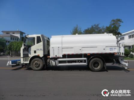 解放天然气环卫车,解放国六智享版洒水车