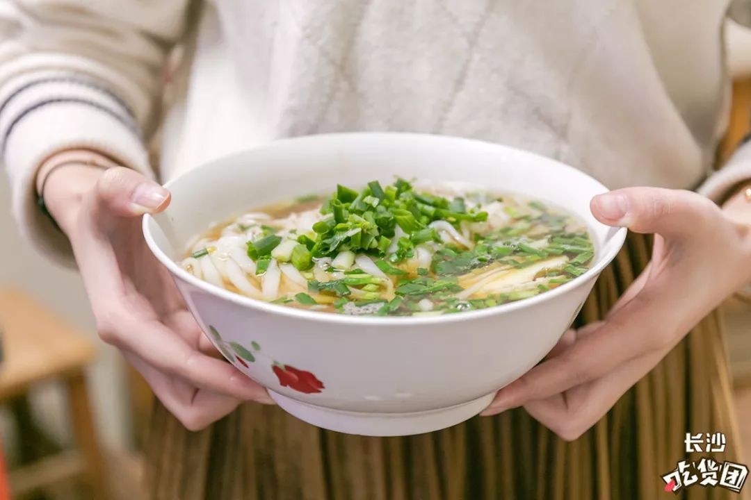 除了一碗米粉长沙人还怎么吃早餐,长沙人的早餐从吃第一碗粉开始