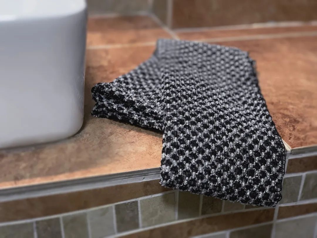 无痛搓泥|日系变态搓澡巾！轻轻搓一搓，泥条劈里啪啦的掉