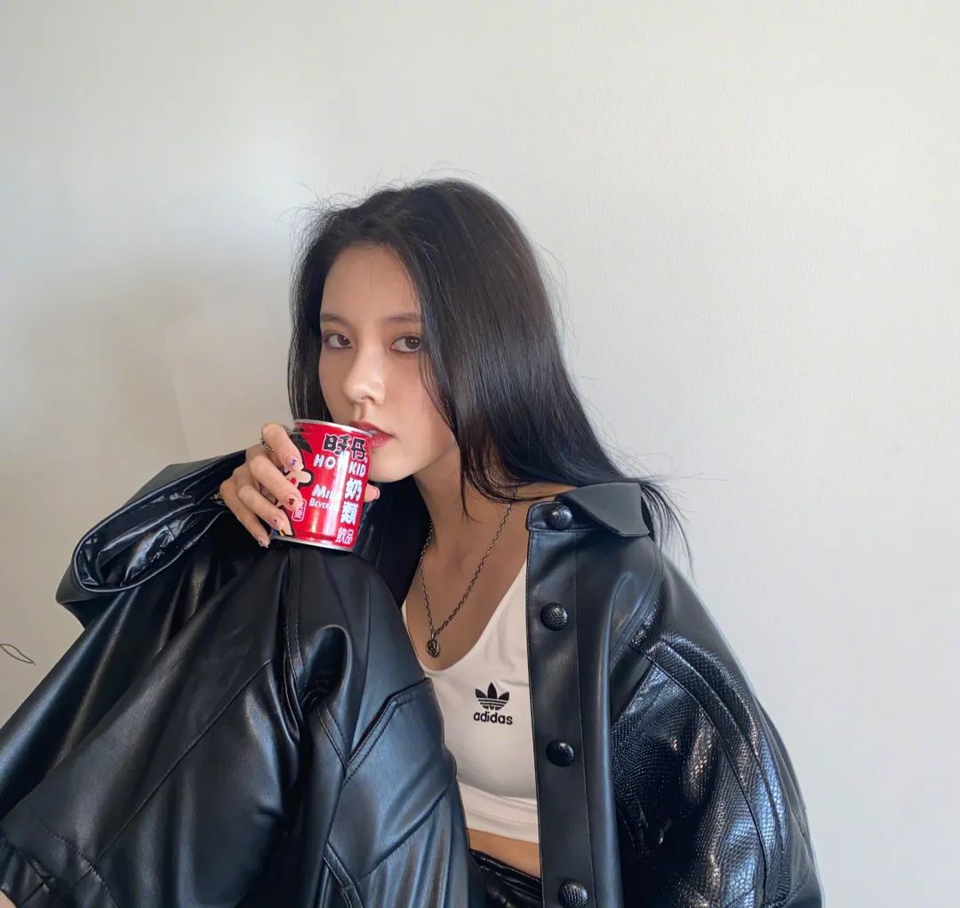 杨幂刘诗诗她们帅起来基本上没男人什么事了