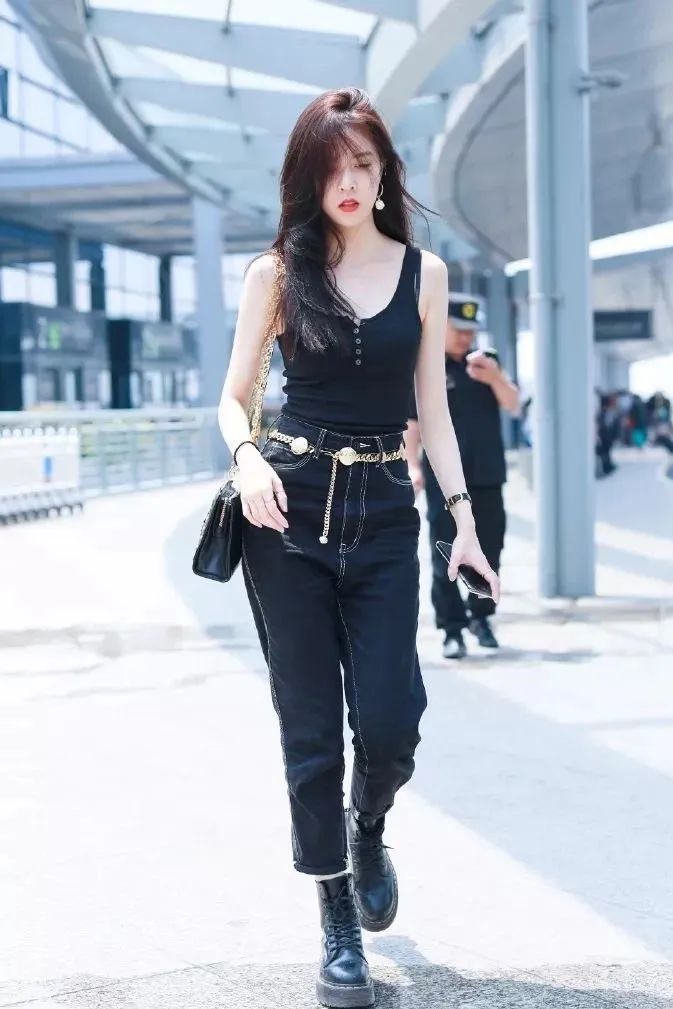 杨幂刘诗诗她们帅起来基本上没男人什么事了