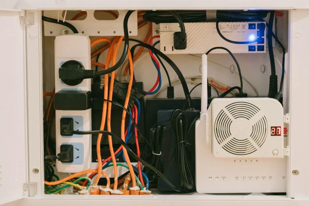 小家、乱家1秒变干净的方法被她找到了！都给老娘进柜