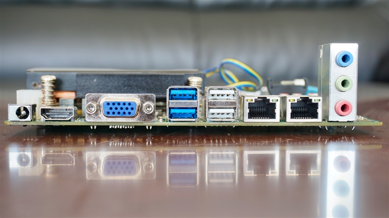 兆芯kx-u6780a相当于酷睿几,兆芯kx-u6780相当于酷睿几