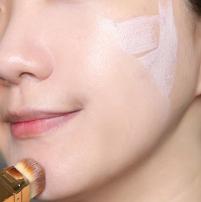 拒绝油腻毛孔粗大,水光肌粉底韩国女星