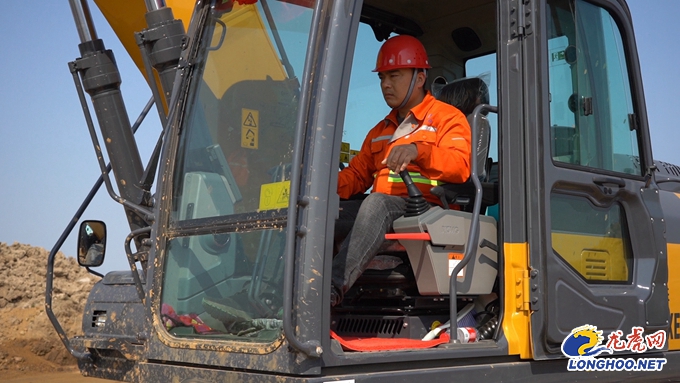 夺取双胜利我们一起拼！江苏省优秀劳动者代表亮相直播间