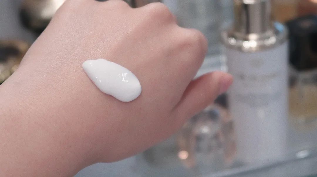 玻璃瓶水瓶1500ml空瓶,朝三暮四大水瓶图片