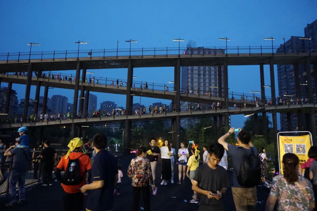 来成都夜生活,夜游青羊区