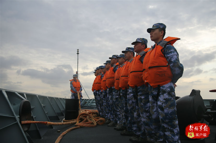 致我最亲爱的:对不起,我是舰艇兵,不能陪你过节了