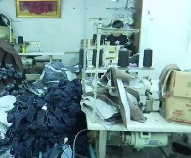 裙子里别再穿「Ta」了，现在流行这么穿