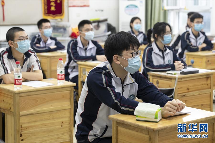 习*平近**总书记关切事丨疫情防控不减压复工复产正加速