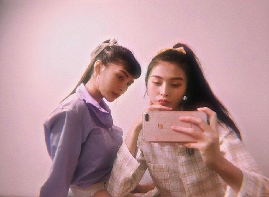 四国混血美女撞脸奥黛丽赫本,马来西亚网红双胞胎姐妹