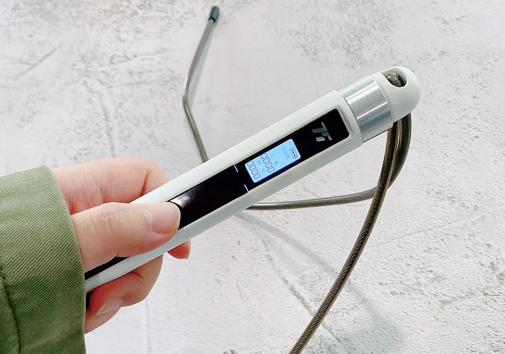 跳绳结合跑步减肥怎么练习,跑步跳绳减肥能练出马甲线吗