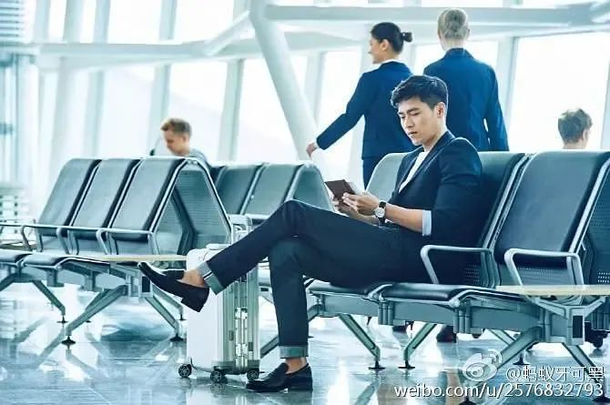 雷佳音怎么回事,优衣库雷佳音