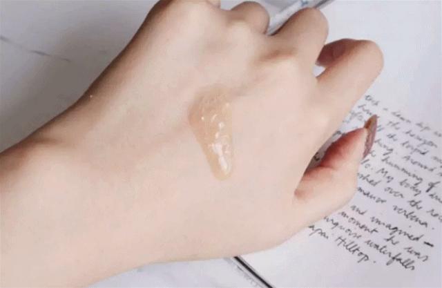 雅诗兰黛小棕瓶上线一天爆单1.6万瓶，答应我别再浪！费！钱！好吗