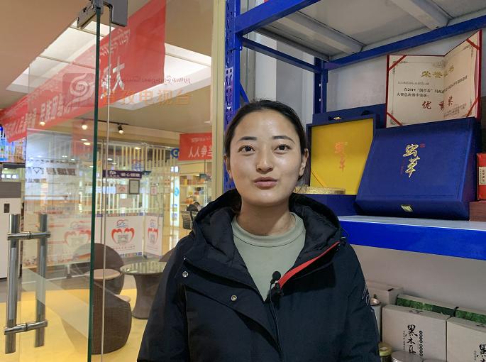 “软黄金”出土到上市！虫草商人的袖里乾坤竟是“摸手谈价”！