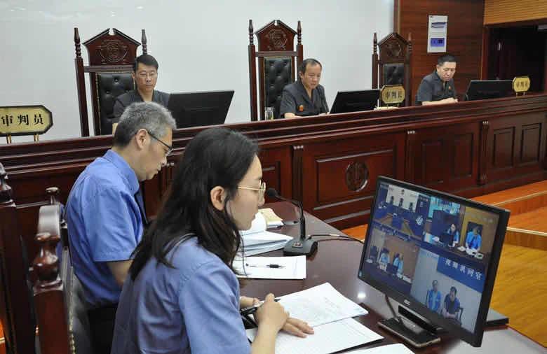 「新闻晚餐」我市首条国防公交专线正式开通运行//一涉恶势力集团犯罪案公开审理