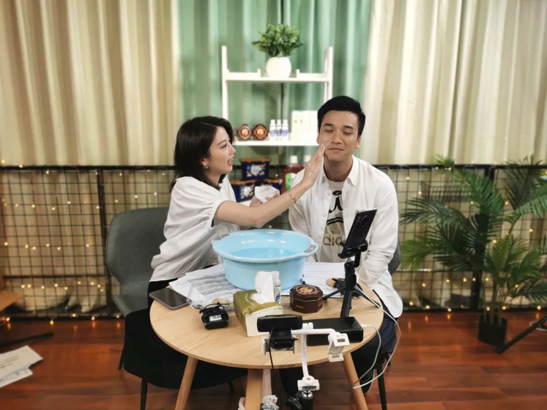 羡慕别人一头乌黑亮丽的头发,羡慕别人乌黑的头发