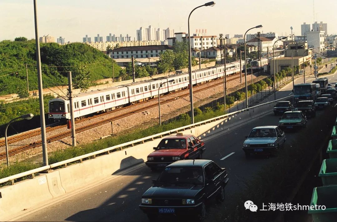 上海地铁2号线西瓜出站,上海地铁2号线西瓜内藏门
