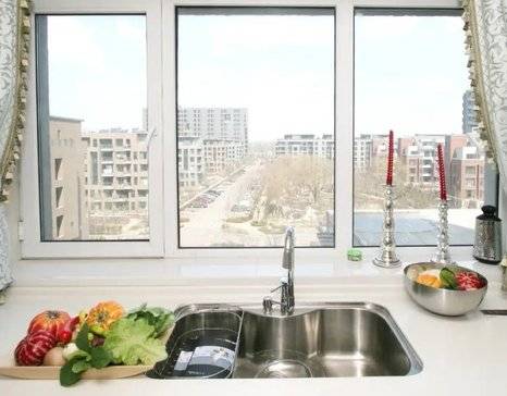 厨房水槽玻璃胶发霉怎么去掉视频,水槽玻璃胶发黄怎么清洗