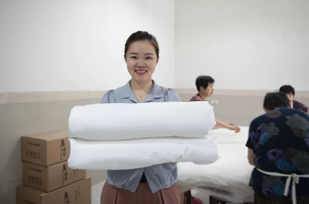 棉花被和蚕丝被到底哪个好,蚕丝被和棉花被哪个好一点