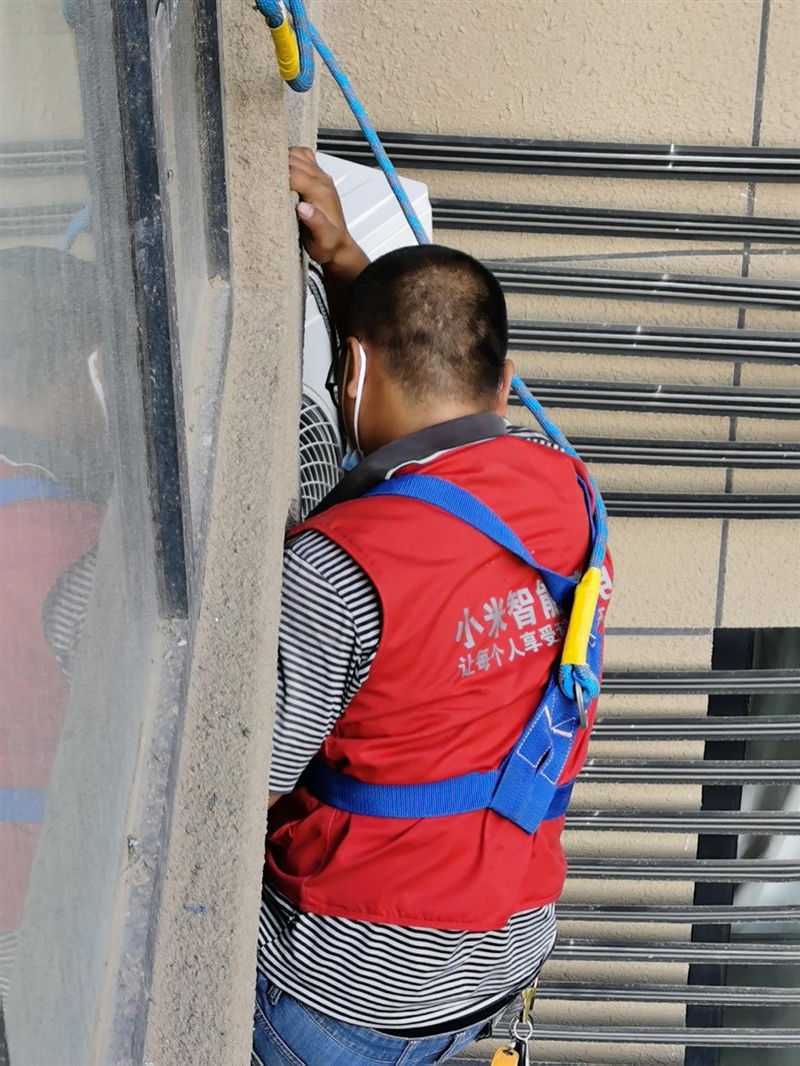 躺在沙发上吹着自然风,小米空调新风自然风柔风